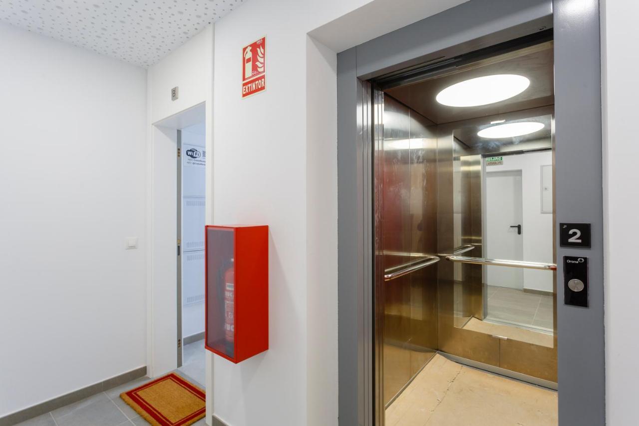 Poseidon Beach Apartment & Parking By Cadiz4Rentals Eksteriør bilde